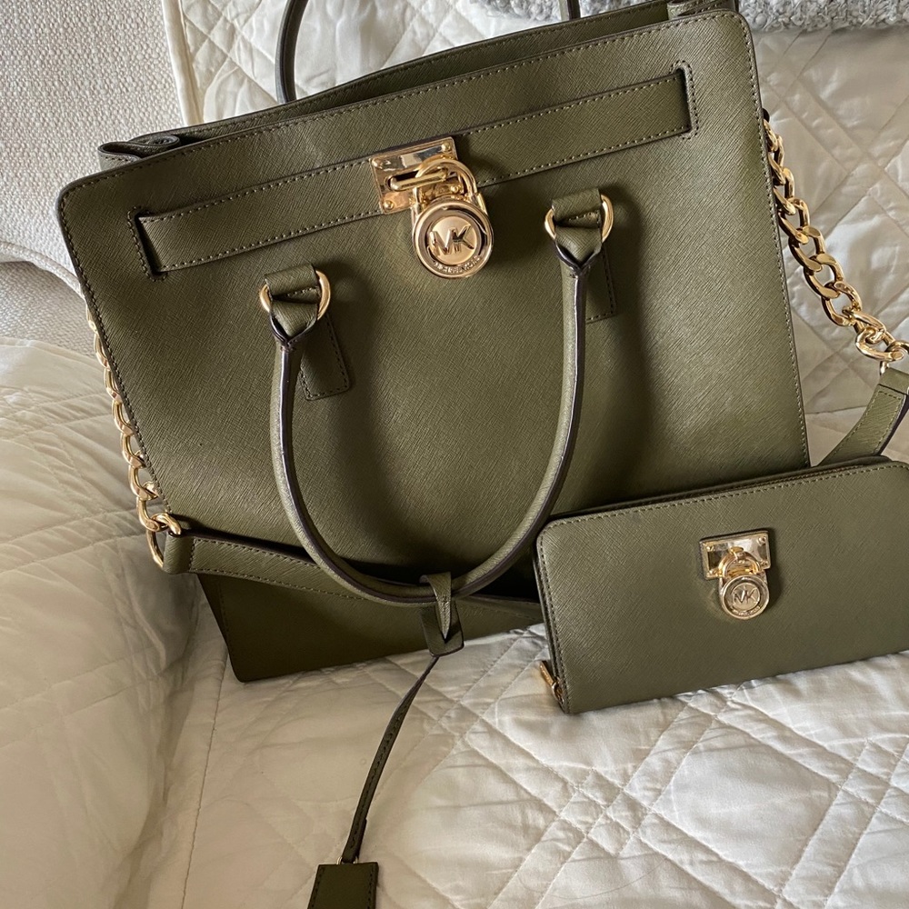 Authentic Michael Kors Hamilton